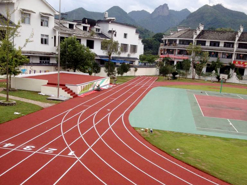 塑膠跑道總共有幾圈？